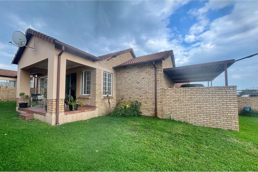 2 Bedroom Property for Sale in Sasolburg Ext 11 Free State